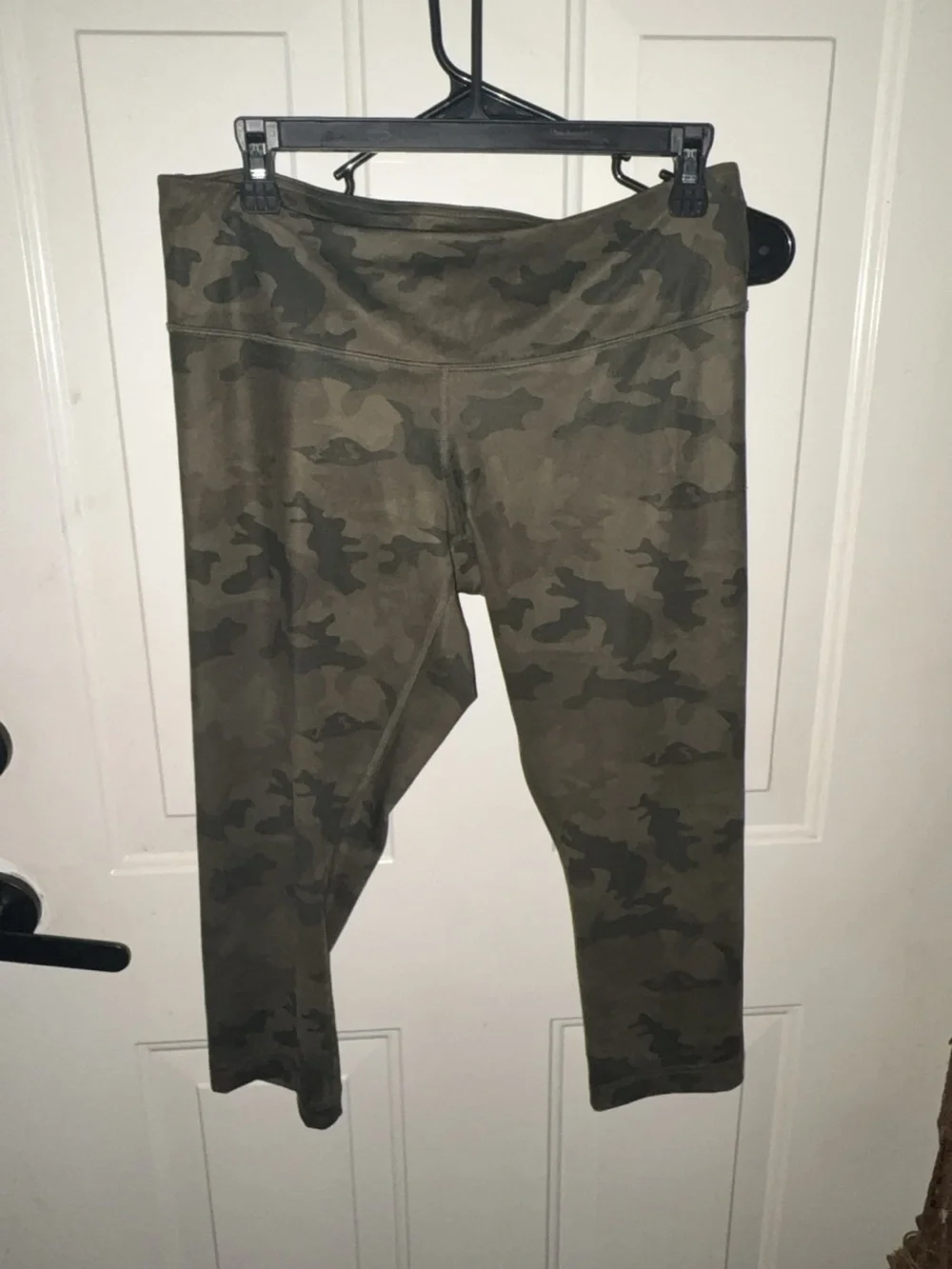 Lululemon crop Leggings - Olive Green Camo
